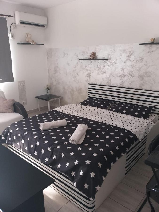 Chiajna Studio Apartment מראה חיצוני תמונה