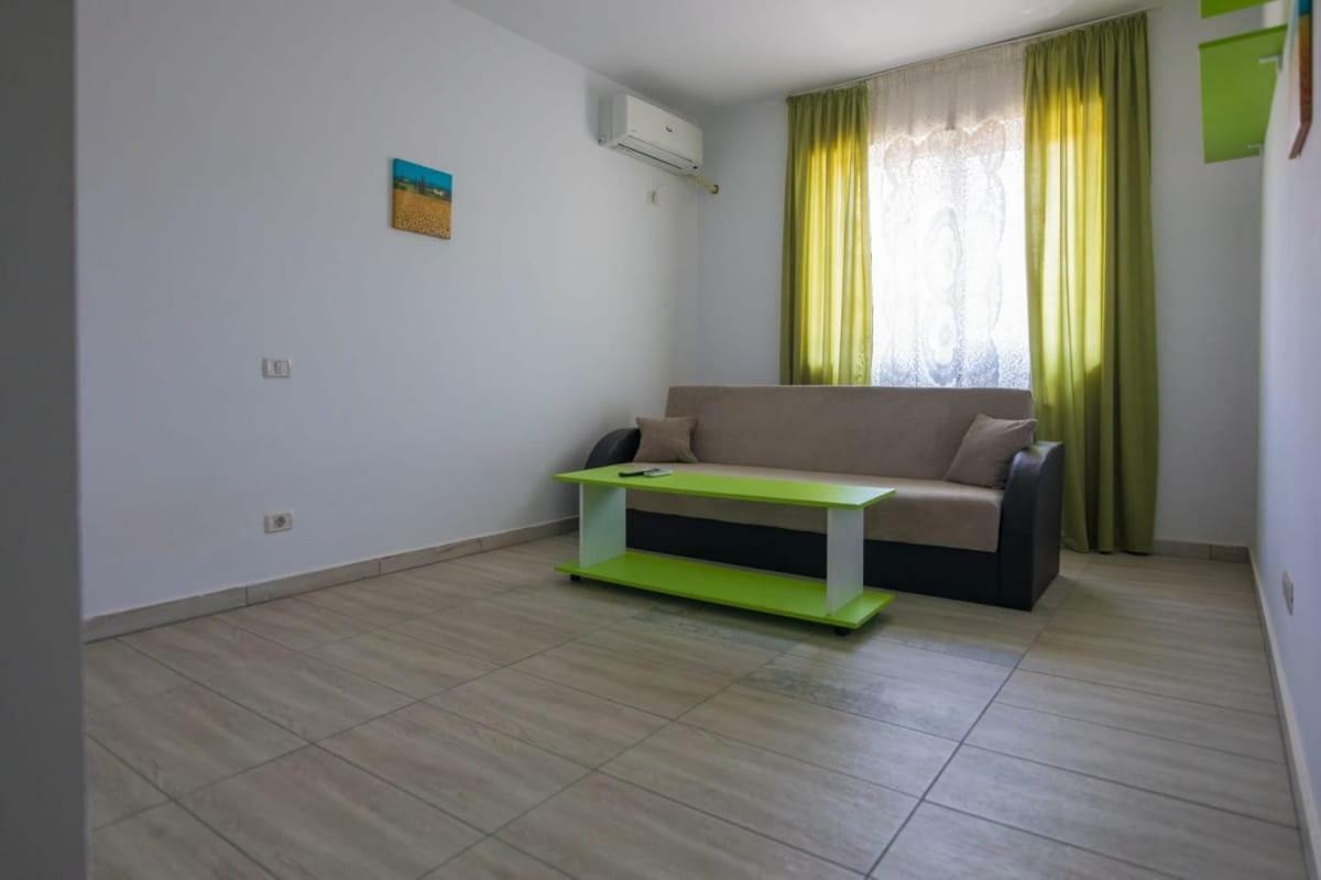 Chiajna Studio Apartment מראה חיצוני תמונה